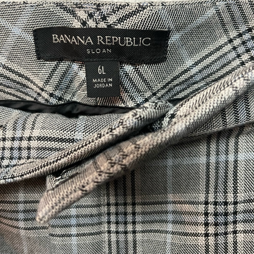 Banana Republic Gray Plaid Women’s Dress Pants - Picture 3 of 5